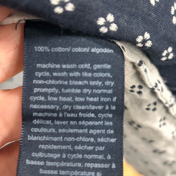 Tommy Hilfiger women’s button up - Picture 4 of 7